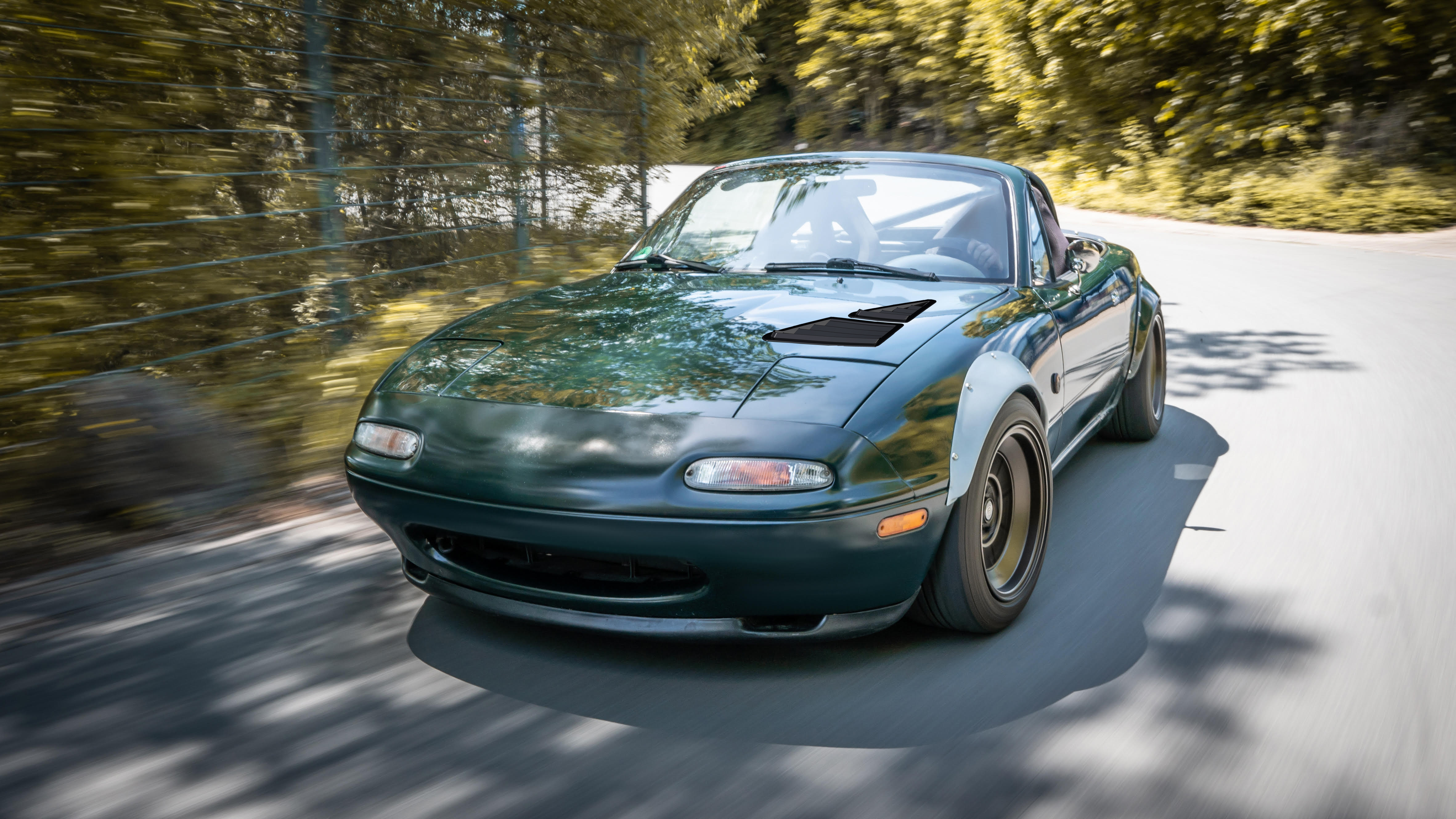 Ozan-1-Edit Haubenentlüftungen Fahrerseite MX-5 NA
