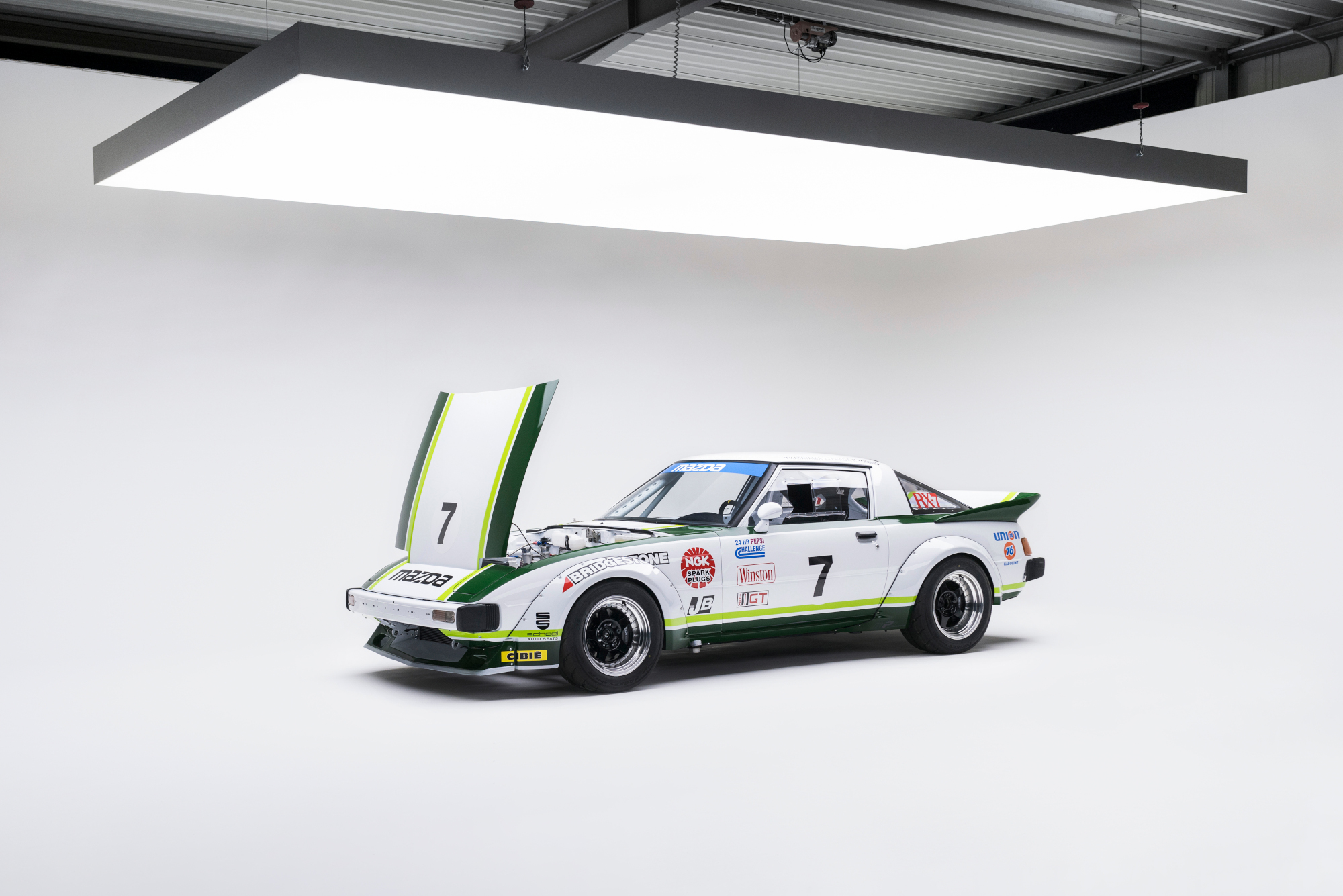 Mazda RX‑7 SA22C Savannah – Race Car & Motorsport Legend | SPS