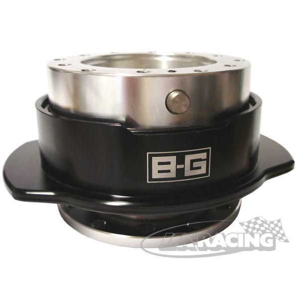 B&G quick-release steering wheel system